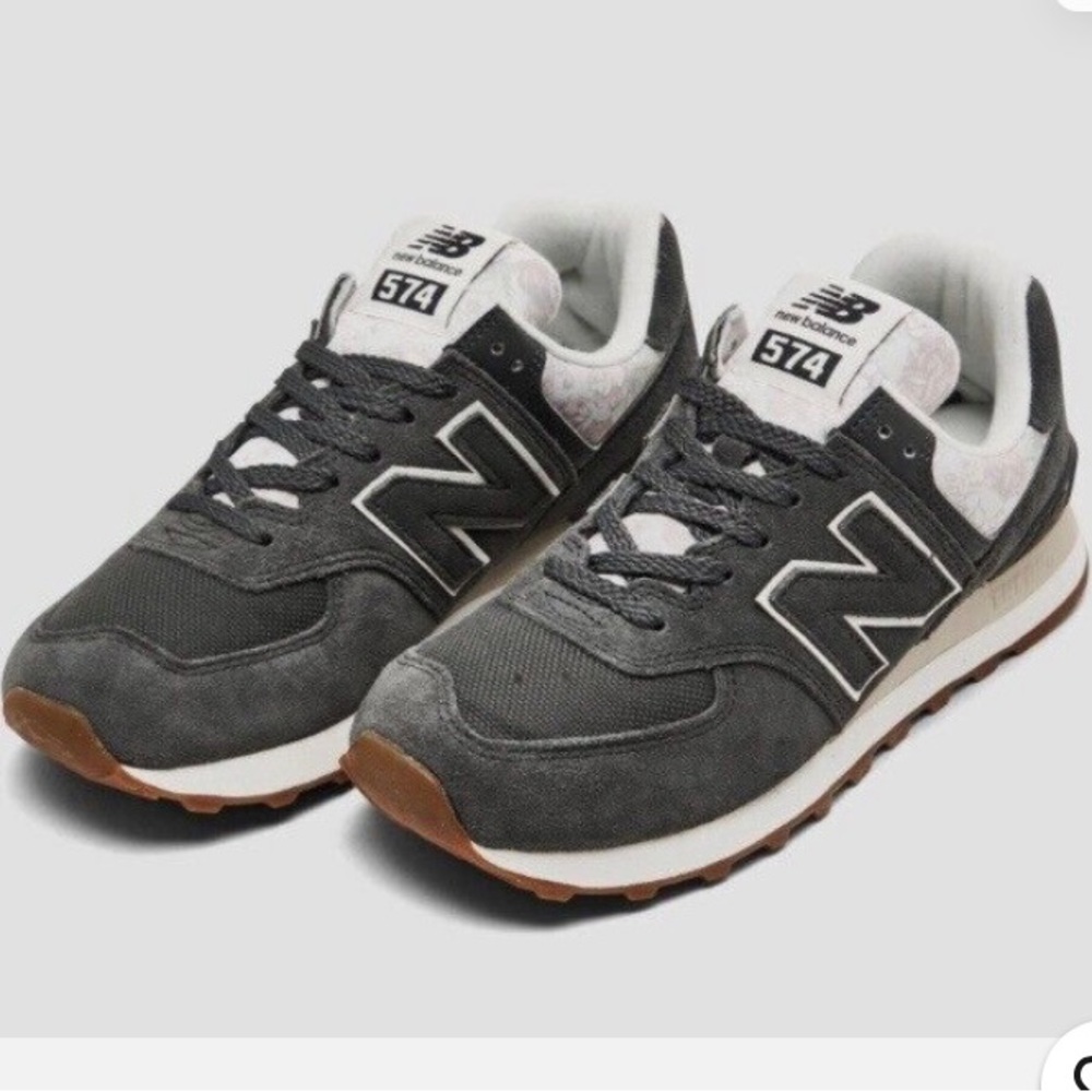 New Balance Classics WL574V2 Plant sneakers. Never worn. No box or tags.